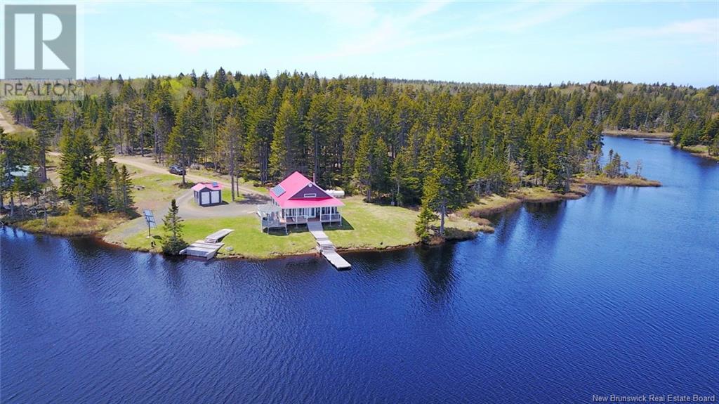 -- Crabbe Road - Middle Dam, grand manan, New Brunswick