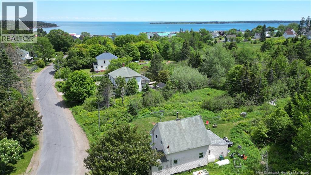 27 King Street, Grand Manan, New Brunswick  E5G 2J9 - Photo 2 - NB143655
